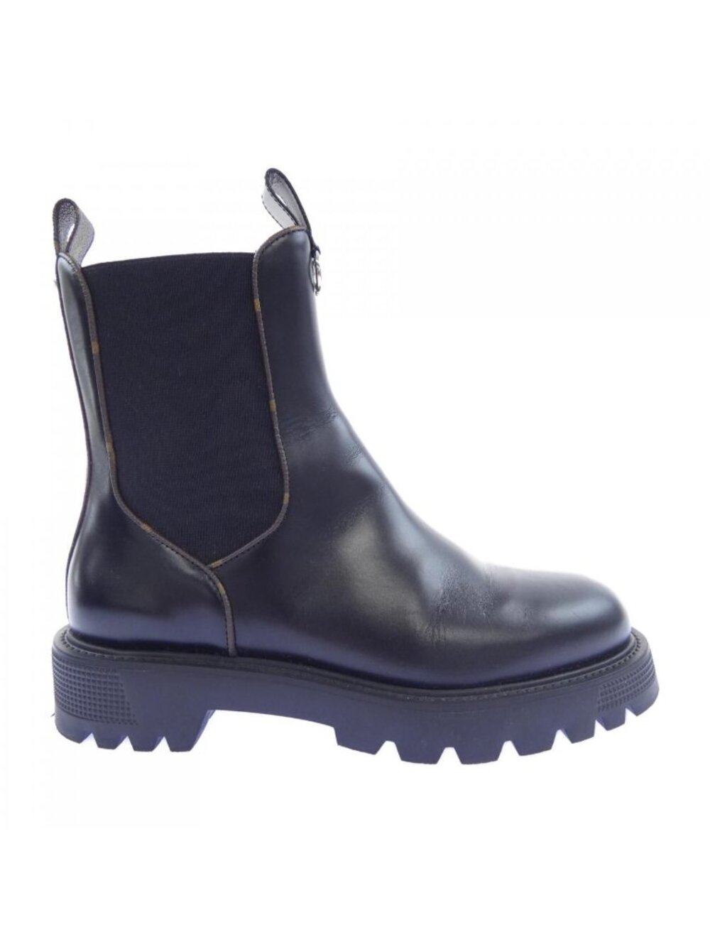 Louis Vuitton District Chelsea Boots
